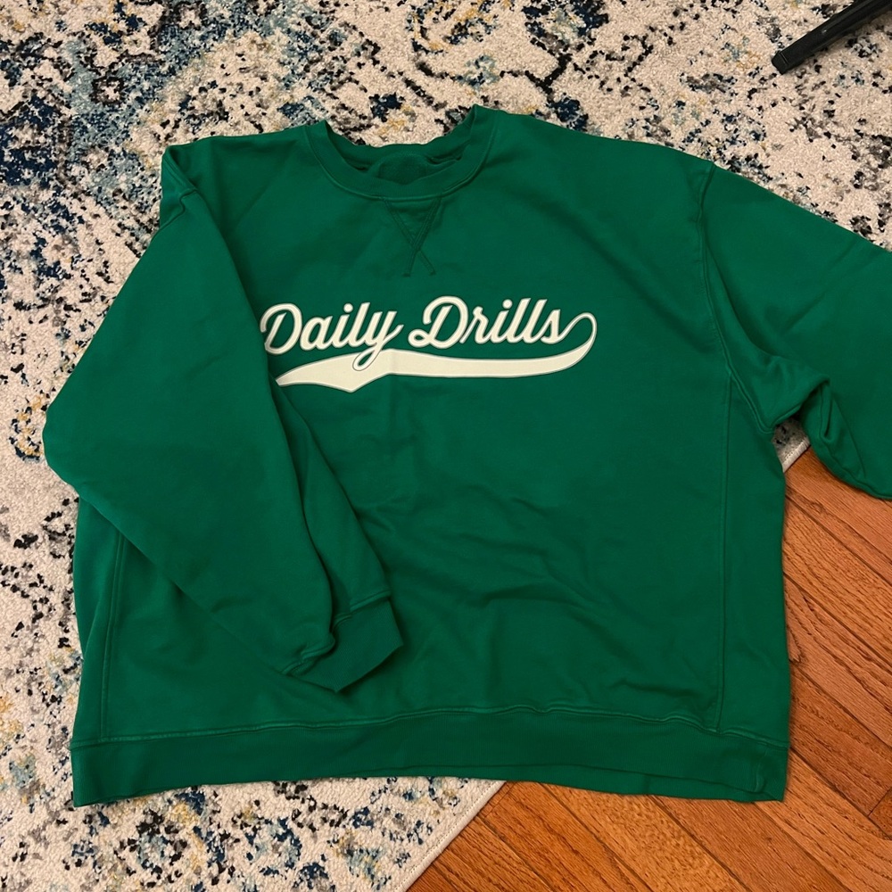 DAILY DRILLS KELLY GREEN SWEATSHIRT